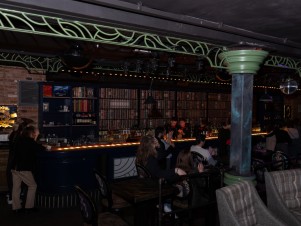   Piano Bar 